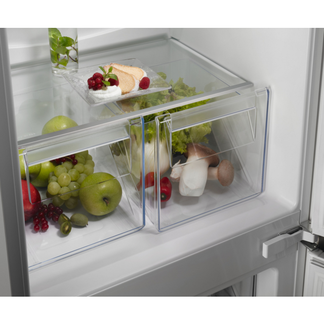 AEG NSC7N18ZES 54.6cm Built-In Frost Free Fridge Freezer