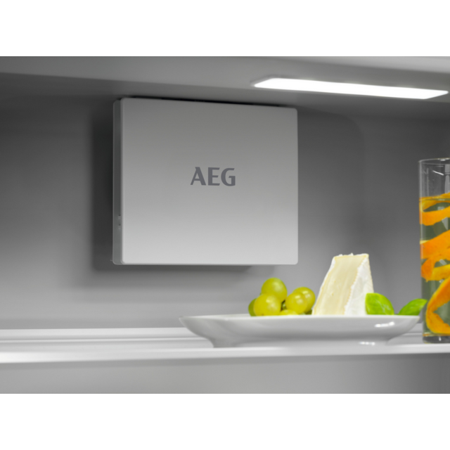 AEG NSK6D181EC Integrated Larder Fridge with Fixed Hinge