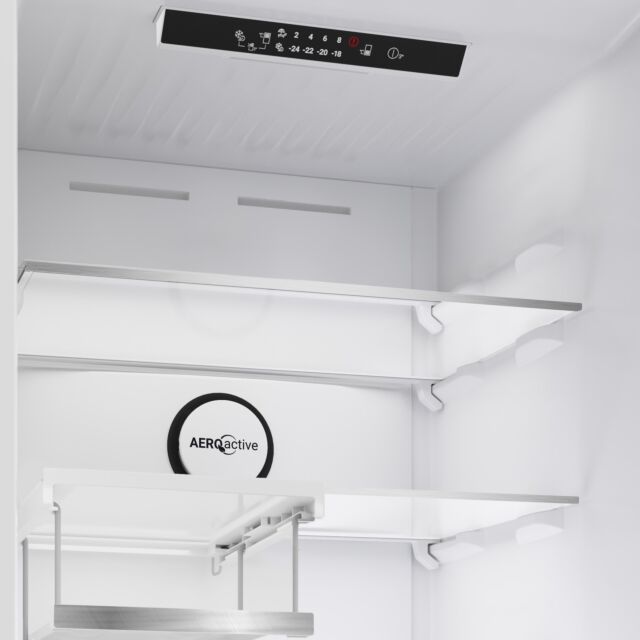 Blomberg KND24685V 59.7cm 50/50 Frost Free Fridge Freezer - White