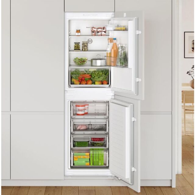 Bosch KIN85NSE0G 54.1cm 50/50 Built-In Frost Free Fridge Freezer - White