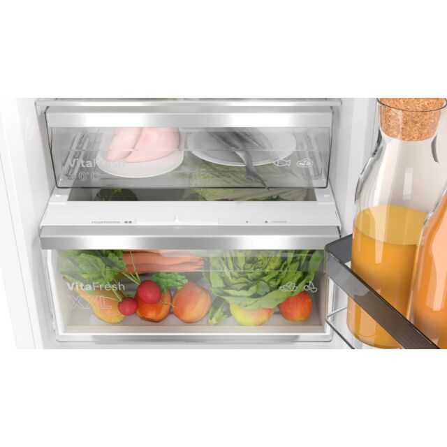 Bosch KIN86ADD0G 55.8cm 60/40 Built-In Frost Free Fridge Freezer - White
