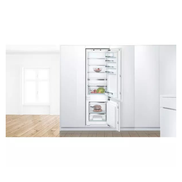 Bosch KIS87AFE0G Series 6 KIS87AFE0G 55.8cm 70/30 Integrated Low Frost Fridge Freezer - Fixed Hinge