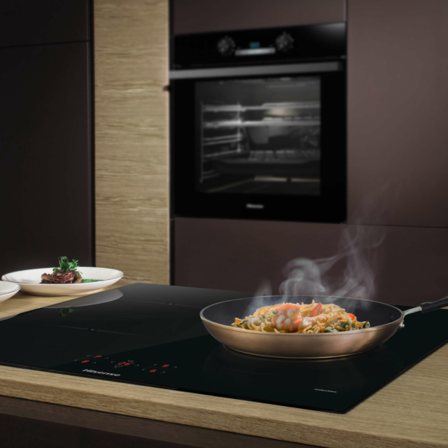Hisense HI6401BSC 59.5cm Induction Hob - Black