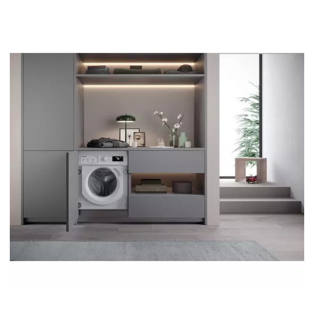 Hotpoint BIWMHG91484 Built-In 9kg 1400 Spin Washing Machine