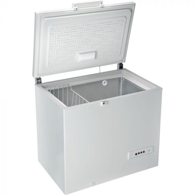 Hotpoint CS2A250HFA1 101cm Chest Freezer  - White