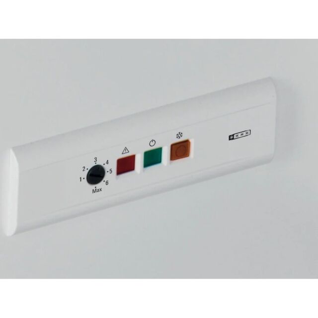 Hotpoint CS2A300HFA1 118cm Chest Freezer - White