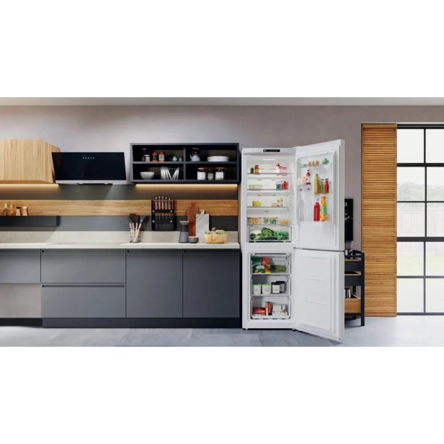 Hotpoint H3X81IW 59.6cm 60/40 Frost Free Fridge Freezer - White