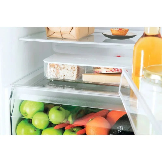 Hotpoint HMCB70301 70/30 Built-In Low Frost Fridge Freezer