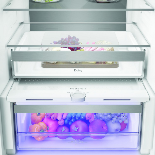 Hotpoint HPK26413XR6UKE 59.5cm 70/30 Fridge Freezer Black Steel