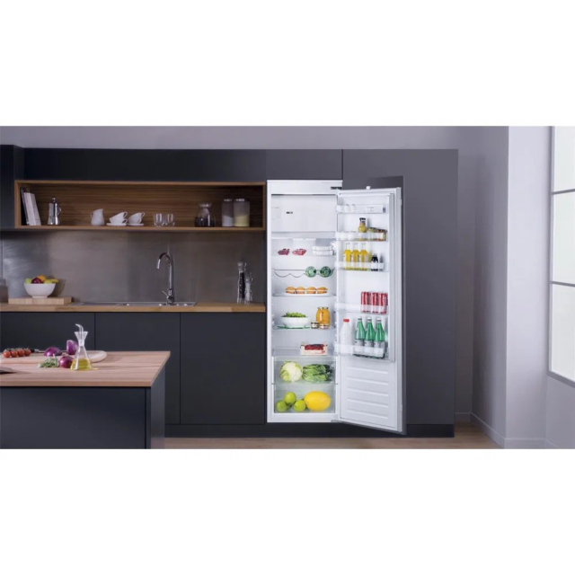 Hotpoint HSZ18011 Built-In Fridge with Icebox