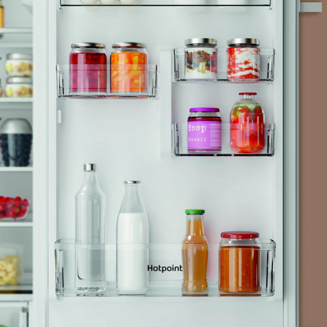 Hotpoint HTC18T112UK 54cm 70/30 Auto Defrost Fridge Freezer