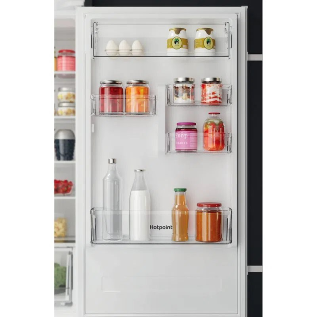 Hotpoint HTC18T311 Built-In Total No Frost Fridge Freezer
