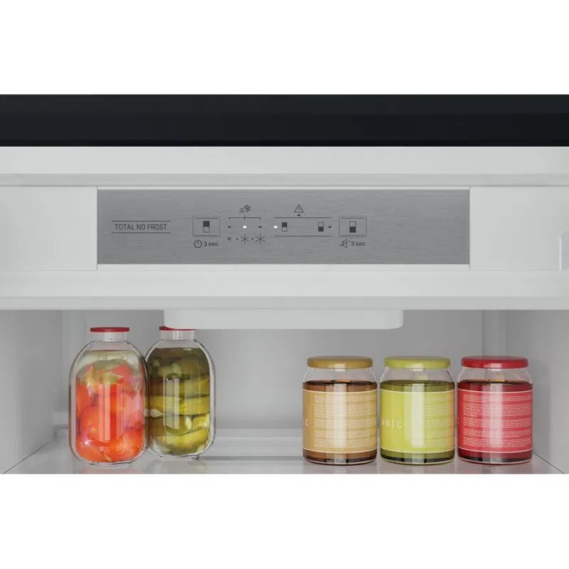 Hotpoint HTC18T311 Built-In Total No Frost Fridge Freezer
