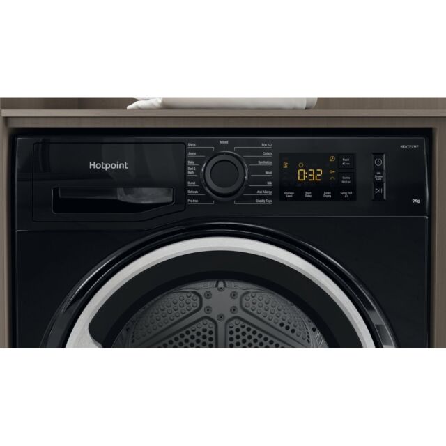 Hotpoint NTM1192BSKUK 9Kg Heat Pump Tumble Dryer - Black