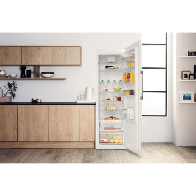 Hotpoint SH6A2QWRUK 59.5cm Tall Low Frost Fridge - White