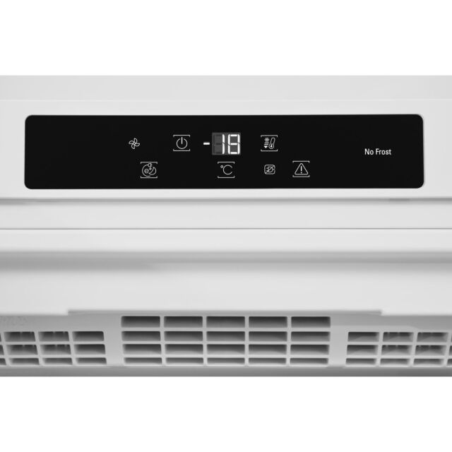 Hotpoint UH8F2CW Freestanding Freezer
