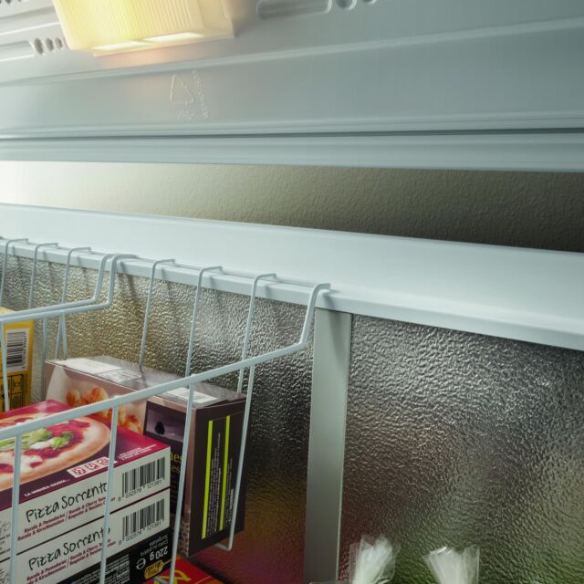 Indesit OS2A250H21 Freestanding Chest Freezer