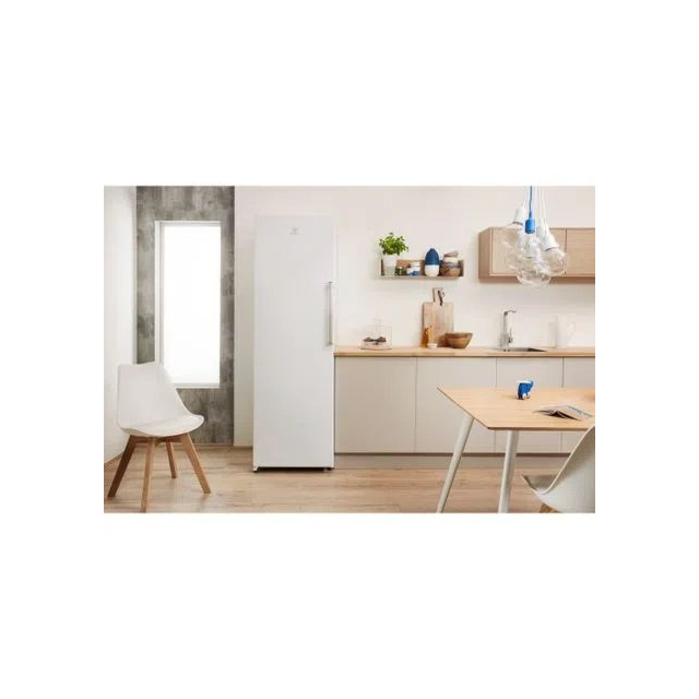 Indesit UI8F1CW1 Frost Free Upright Freezer