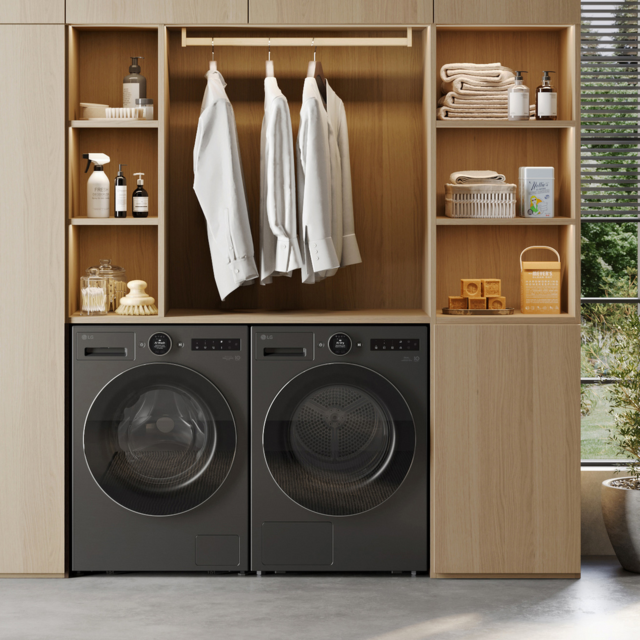LG F4X7513TBB 13kg 1400 Spin Matte Black Washer