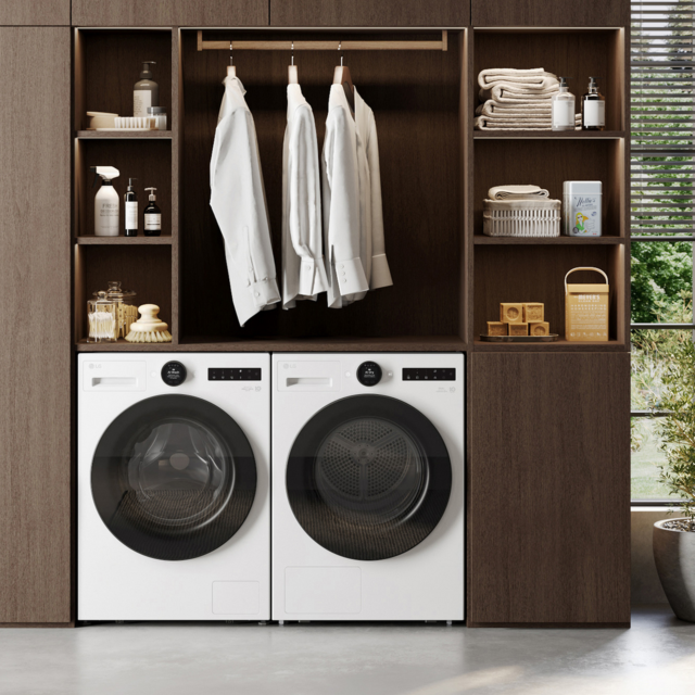 LG RHX7010TWB 10kg Heat Pump Tumble Dryer White