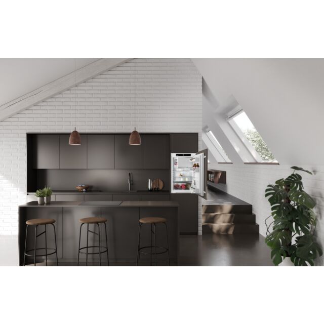 Liebherr IRSE3901 Pure Integrated Fridge With Easyfresh