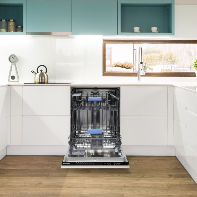 Montpellier MDWBI6095 Integrated Dishwasher - 14 Place Settings