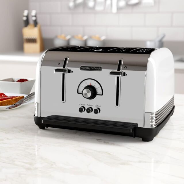 Morphy Richards 240332 4 Slice Toaster