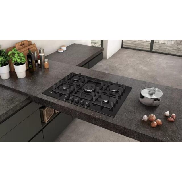 Neff T27CS59S0 75cm Black Tempered Glass, 5 burner, 4.0kW Wok burner, Cast Iron supports, FlameSelec