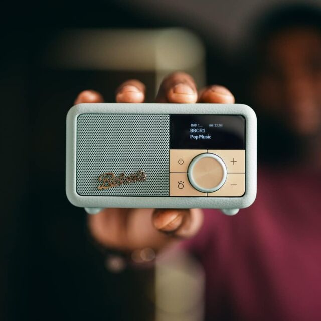 Roberts Radio REV-PETITEDE Revival'Dab / Dab+ / FM RDS Digital Radio, Rechargable Batteries USB Char
