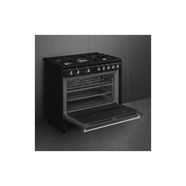 Smeg Concert CX91GMBL 90cm Dual Fuel Range Cooker wtih Gas Hob - Black