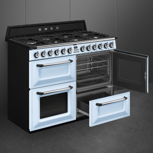 Smeg TR4110AZ 110cm Victoria Dual Fuel Range Cooker Pastel Blue