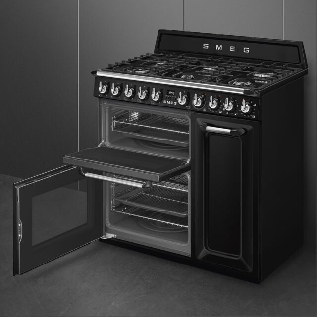 Smeg TR93BL 90cm Victoria Dual Fuel Range Cooker Black